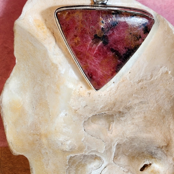 Bright, Pink With Black, Triangular-Shaped, Natural Rhodonite Cabochon Pendant - Picture 5 of 8